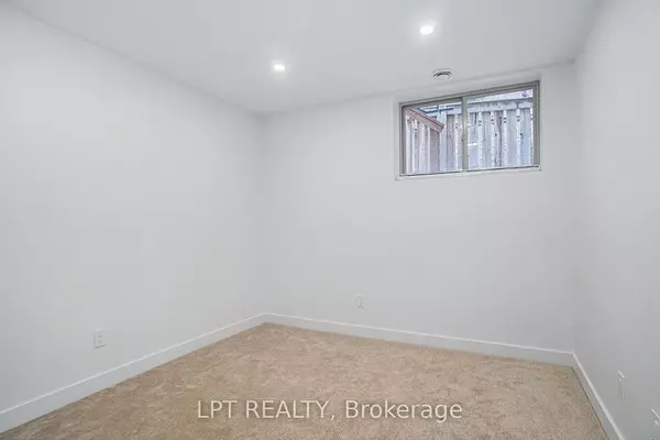 Vanier And Kingsview Park, ON K1K 1K5,14 Stevens AVE #A