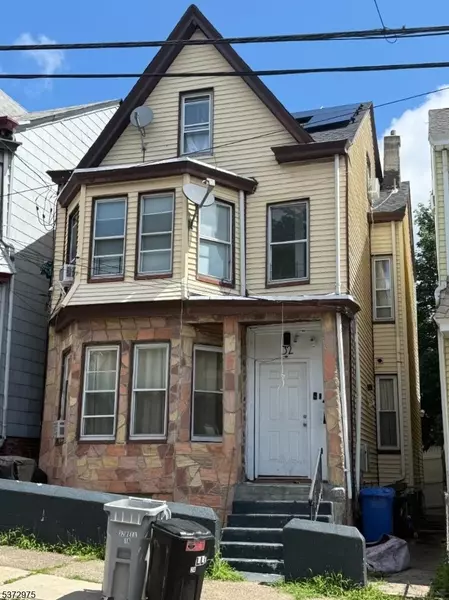 32 Belle Ave, Paterson City, NJ 07522