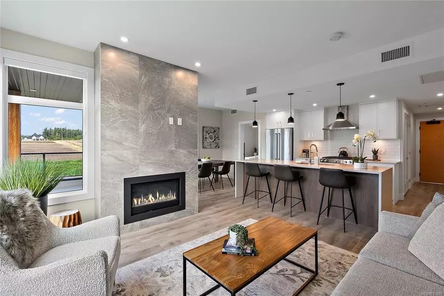 2520 Hackett Cres #201, Central Saanich, BC V8M 0B9