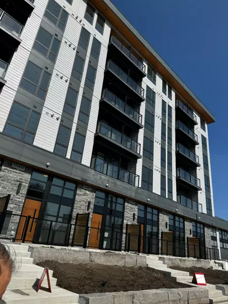 312 Erb ST #202, Waterloo, ON N2L 0K9