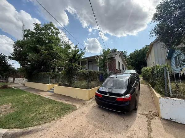Dallas, TX 75208,1715 Navaro Street