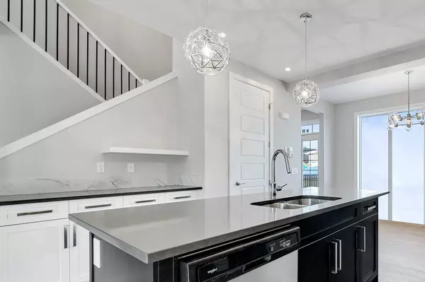 Calgary, AB T3L 0K4,148 Crimson Ridge PL NW