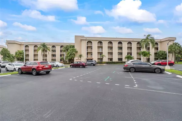 Margate, FL 33063,3231 Holiday Springs Blvd #208