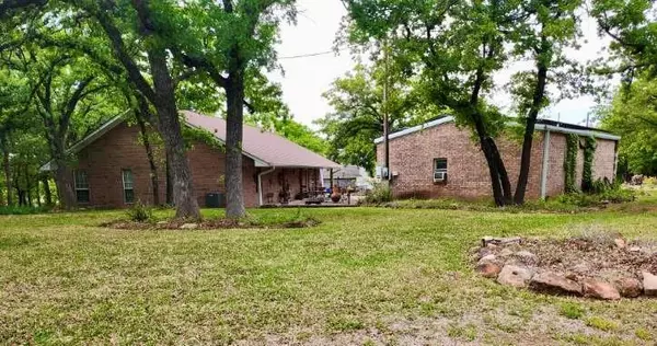 Bowie, TX 76230,1149 Country Club Road