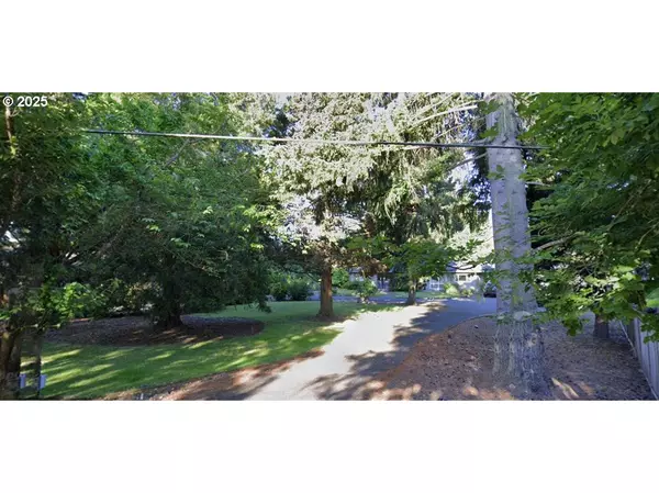 90974 S WILLAMETTE ST, Eugene, OR 97408