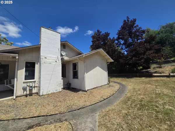 Roseburg, OR 97470,1628 NE TAYLOR ST