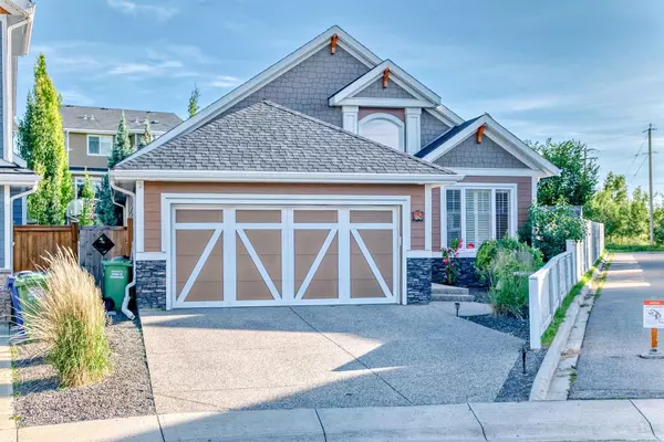 68 Ridge View Close, Cochrane, AB T4C 0J2