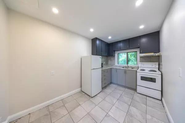 Toronto W03, ON M6H 2G9,1366 Davenport RD #Upper