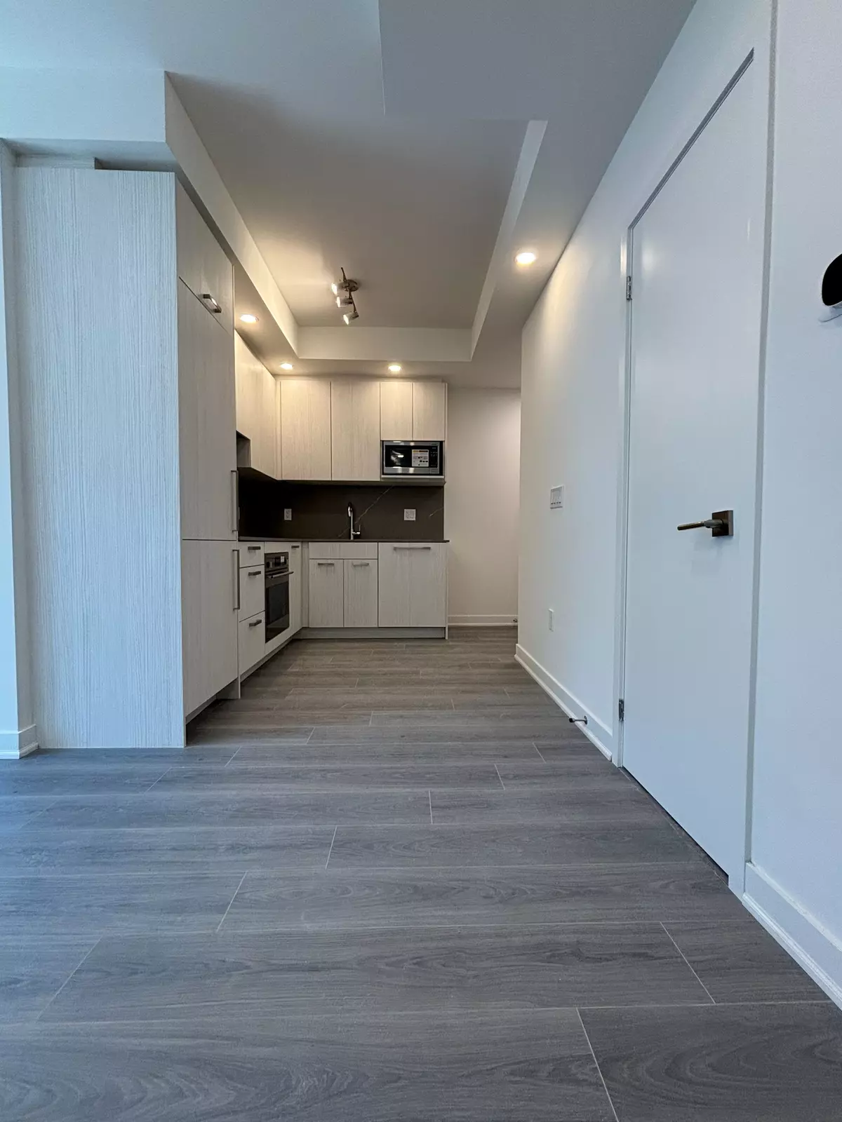 Toronto C13, ON M3A 2P8,65 Curlew DR #Unit 218, Block F