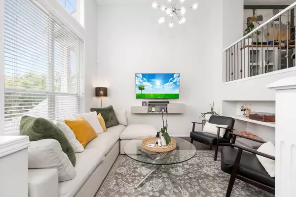 Calgary, AB T2Z4H1,268 Elgin WAY SE