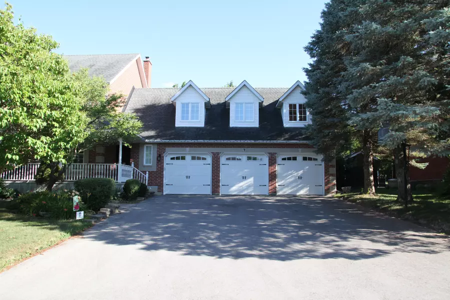 7 Whitebirch LN, East Gwillimbury, ON L0G 1V0