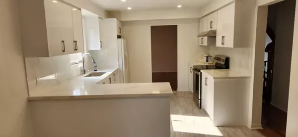 Toronto E05, ON M1V 2Y7,99 Canongate TRL