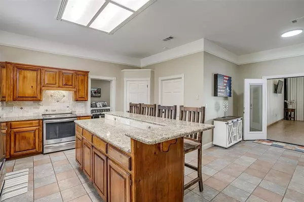 Weatherford, TX 76085,3930 Old Springtown Road #2