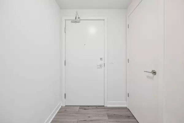 Toronto C07, ON M2N 0L7,15 Ellerslie AVE #1708
