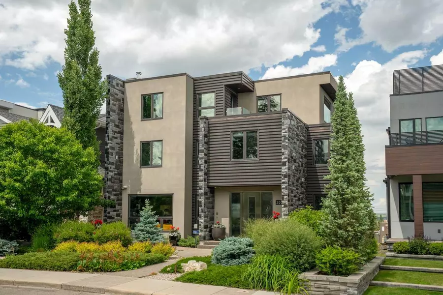 2022 29 AVE Southwest, Calgary, AB T2T 1N3