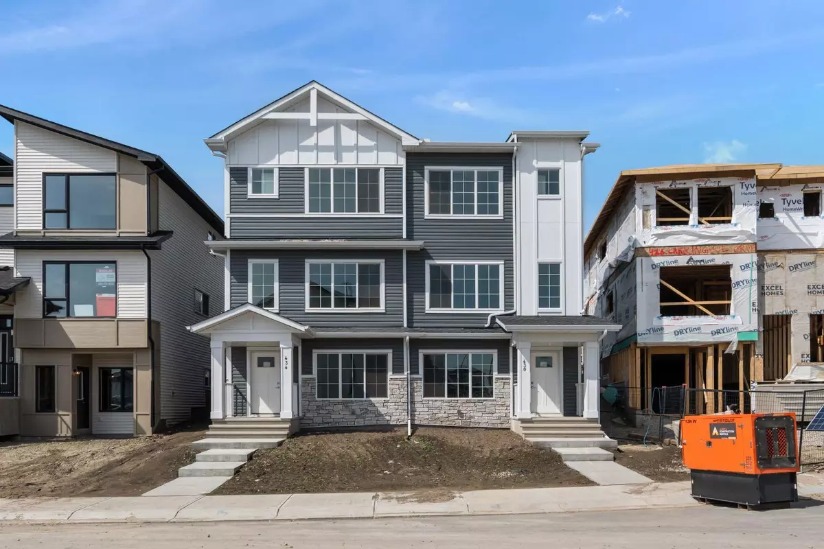 Calgary, AB T3P 2M1,430 Carringvue GRV Northwest