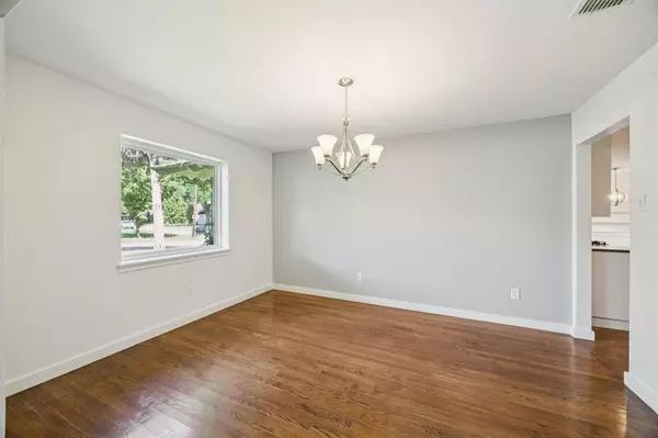 Dallas, TX 75214,6742 Williamson Road
