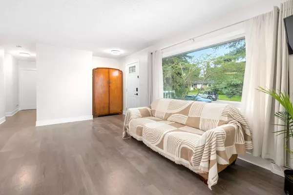 Calgary, AB T2V 1C5,8228 5 ST SW