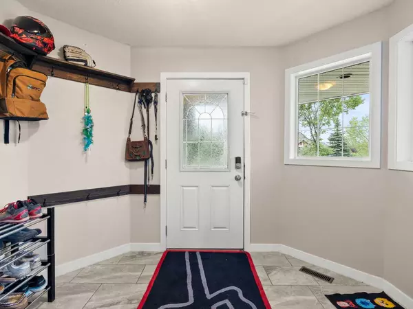 Okotoks, AB T1S 2P4,169 Cimarron DR
