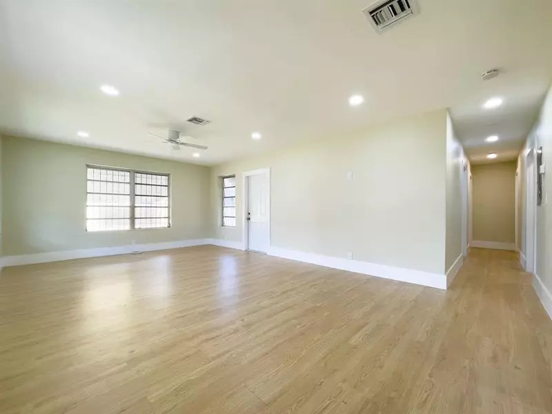 2287 NW 63rd St, Miami, FL 33147
