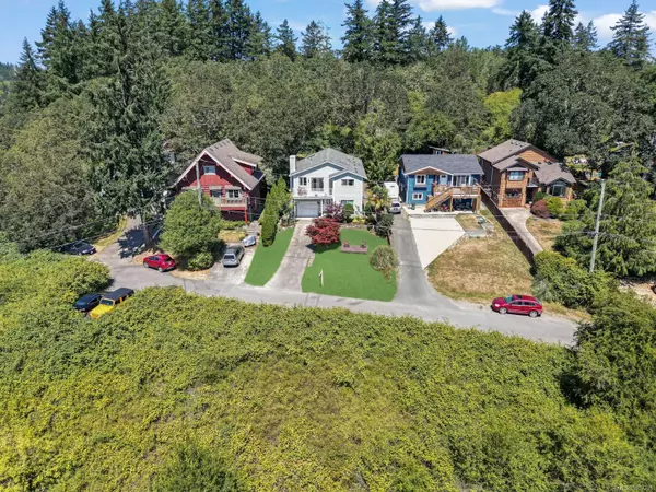 1338 Prillaman Ave, Saanich, BC V9E 2C6