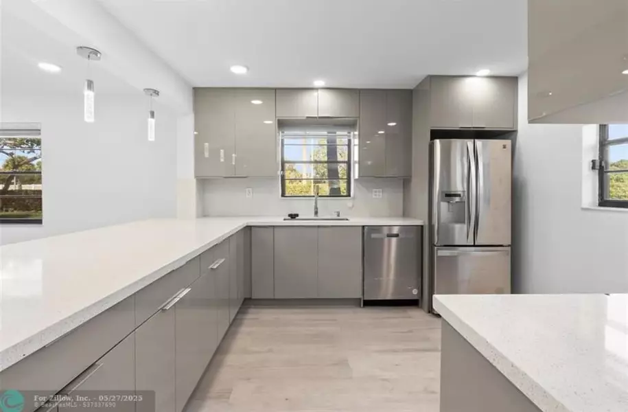 6085 N Sabal Palm Blvd, Tamarac, FL 33319