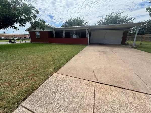 White Settlement, TX 76108,501 Branch Circle W