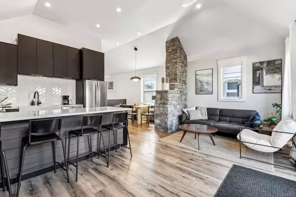 1616 27 AVE Southwest, Calgary, AB T2T 1G6