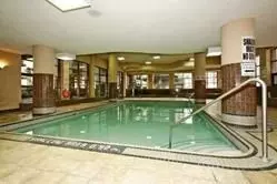 Toronto C01, ON M5G 2M4,736 Bay ST #1502
