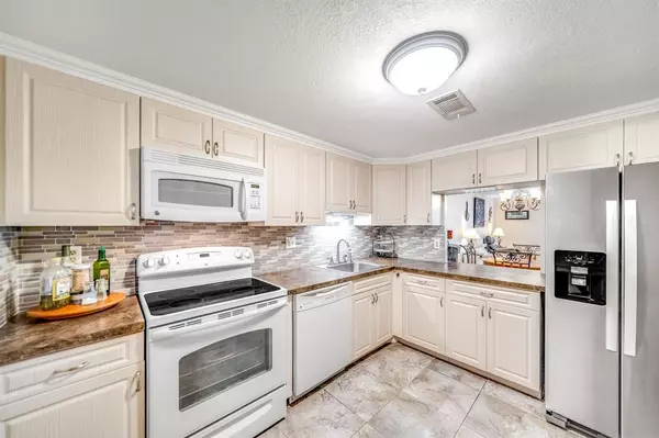 Margate, FL 33063,3251 Holiday Springs Blvd #308