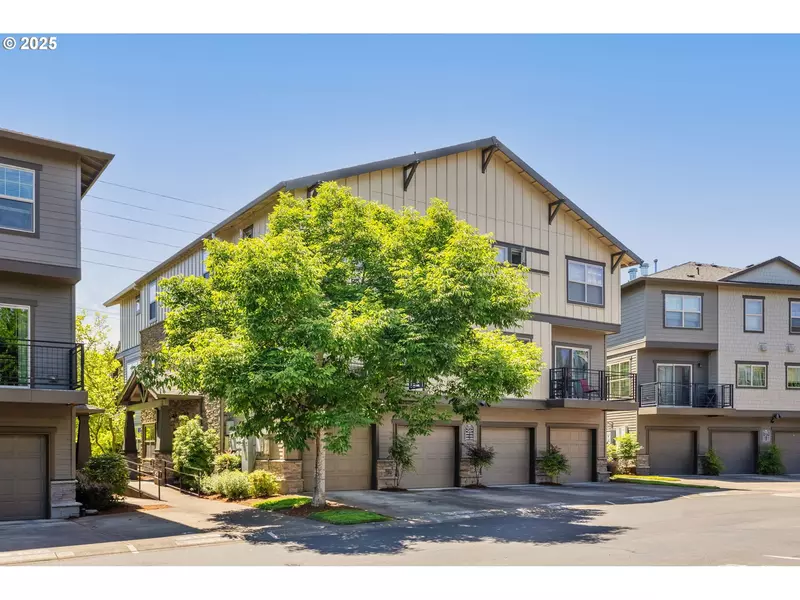 8844 NE BRENTFORD WAY, Hillsboro, OR 97006