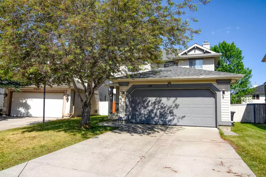 126 Somerset WAY SW, Calgary, AB T2Y 3K3