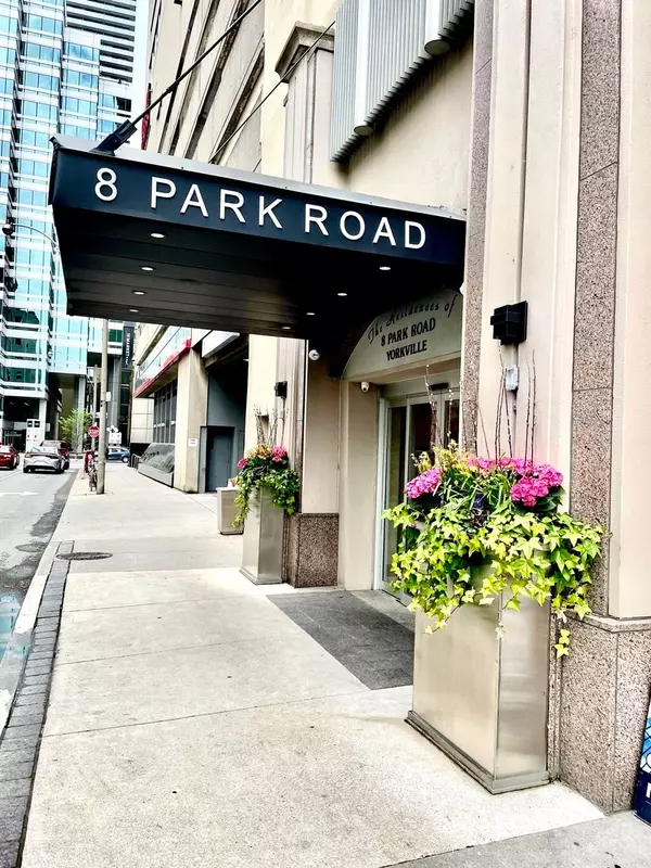 8 Park RD #2103, Toronto C09, ON M4W 3S5