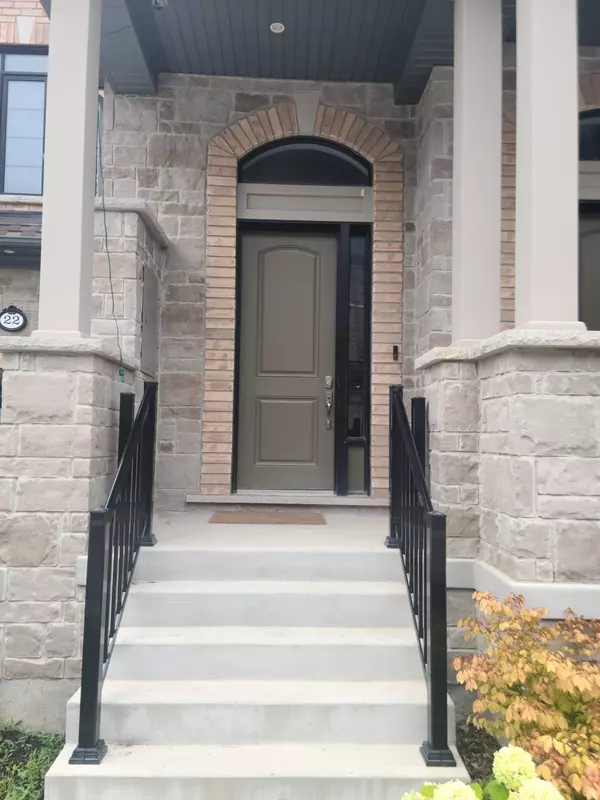 22 Icemaker WAY, Whitby, ON L1P 0L5