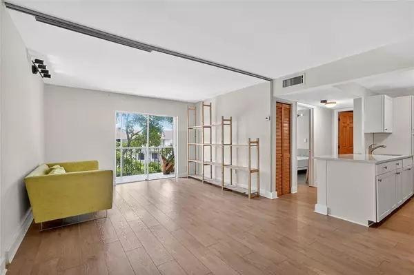 8950 NE 8th Ave #314, Miami, FL 33138