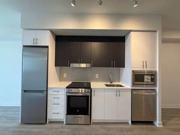 Mississauga, ON L4Z 3X7,5105 Hurontario ST #1703