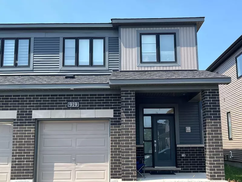 919 Athenry CT, Barrhaven, ON K2J 7C5
