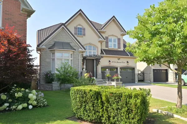 19 Sir Giancarlo CT, Vaughan, ON L6A 0C6