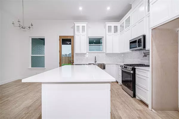 Godley, TX 76044,204 High Ridge Court