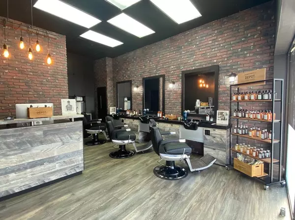 7 Erskine AVE, Toronto C10, ON M4P 2E7