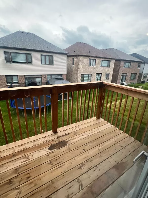 North Dumfries, ON N0B 1E0,453 Robert Woolner ST