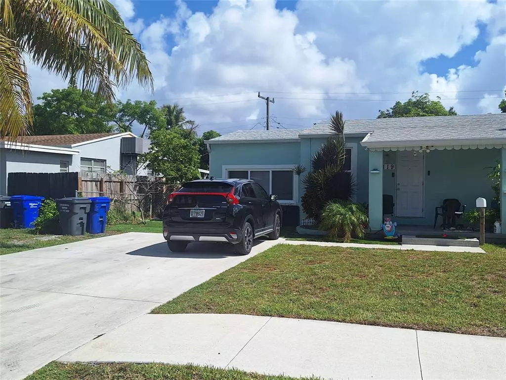 Hollywood, FL 33020,2119 Plunkett St