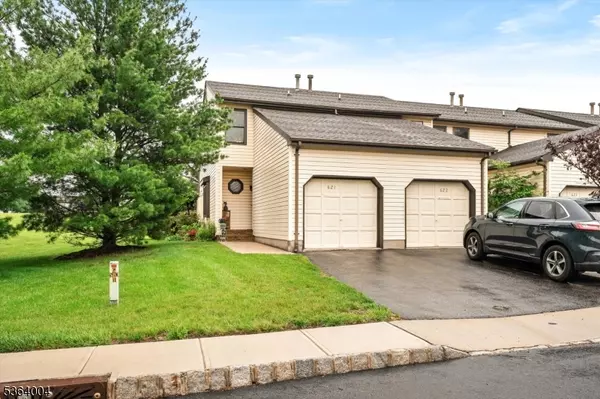 621 Almond Ct, Raritan Twp., NJ 08822