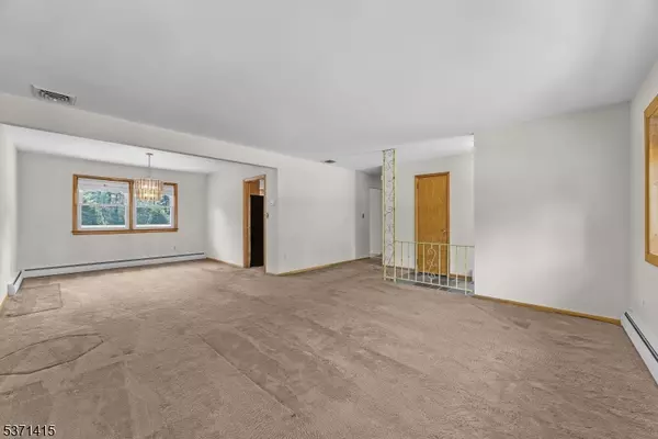 Montville Twp., NJ 07058,8 Marts Ln
