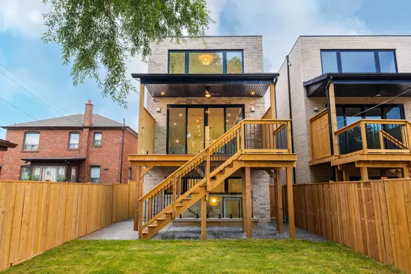 Toronto W07, ON M8Y 3A2,15A ROSEMEADE AVE