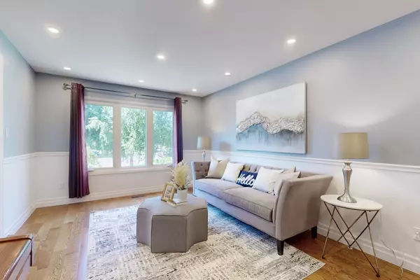 Oakville, ON L6M 3C2,1389 Heritage WAY