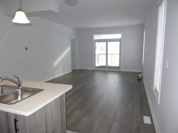 Niagara Falls, ON L2G 3K2,4311 Mann ST #1
