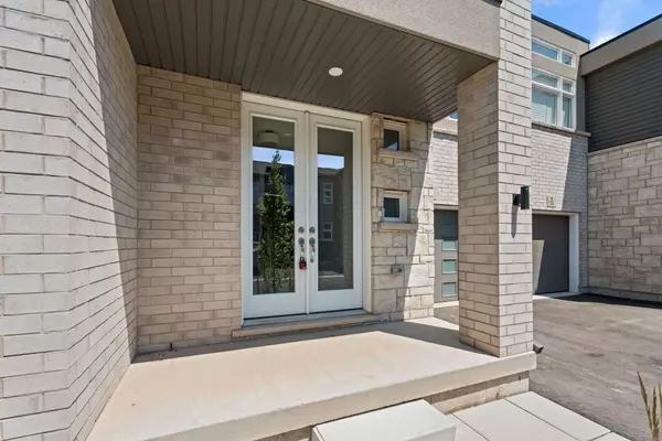 Niagara Falls, ON L2G 5S3,5672 Dorchester RD #9
