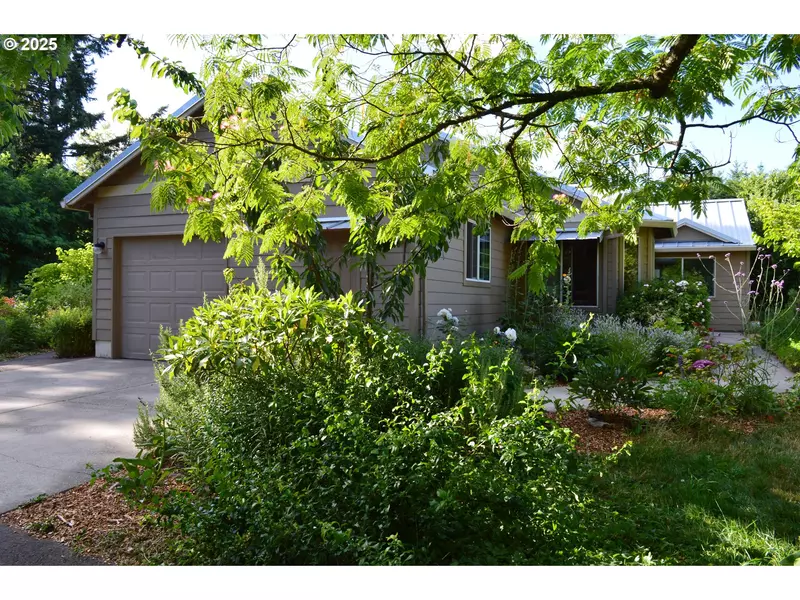 18615 S GRASLE RD, Oregon City, OR 97045
