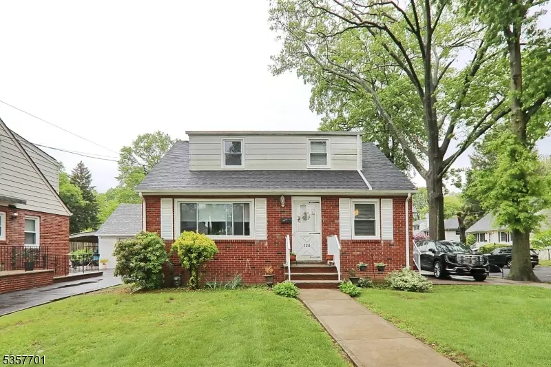 724 W Inman Ave, Rahway City, NJ 07065